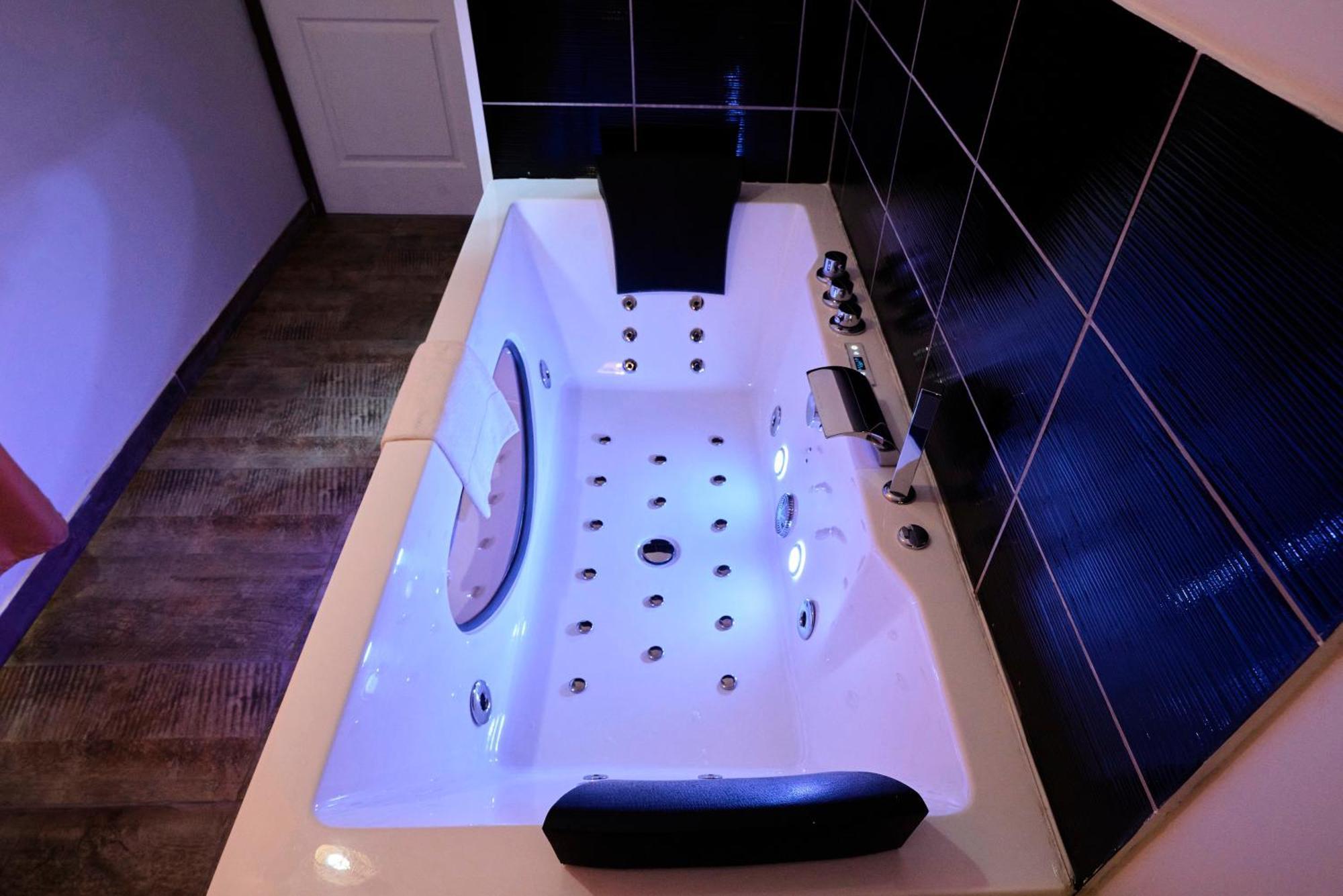Appartement Ng Suitehome Balnéo 121grand Rue *